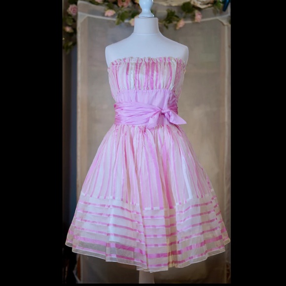 Betsey Johnson Dresses & Skirts - ❌Sold❌ Pink and White Betsey Johnson Dress GUC